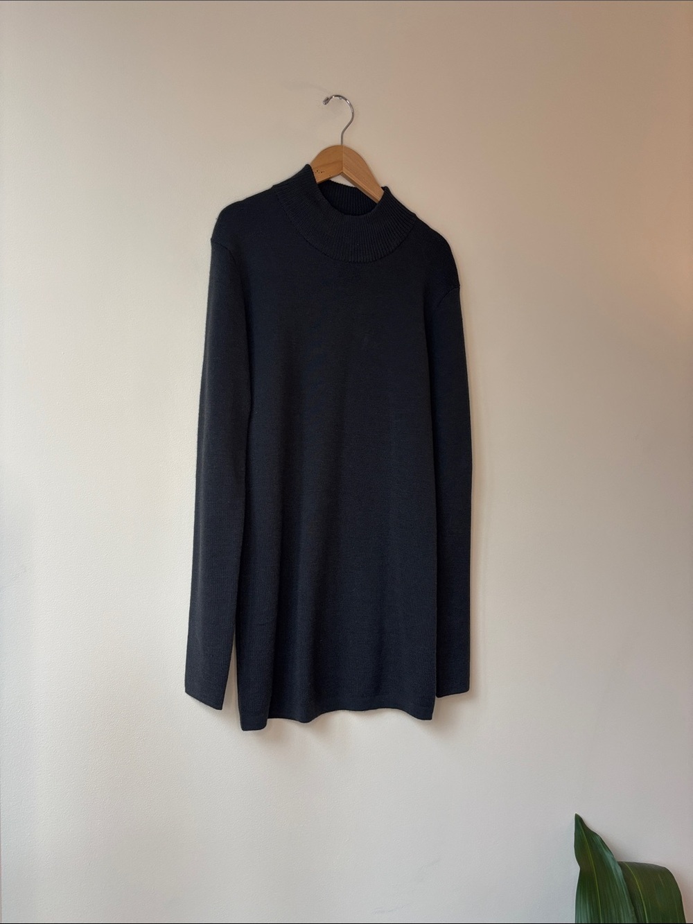 Uniqlo Black Mini Dress Wool & Polyester